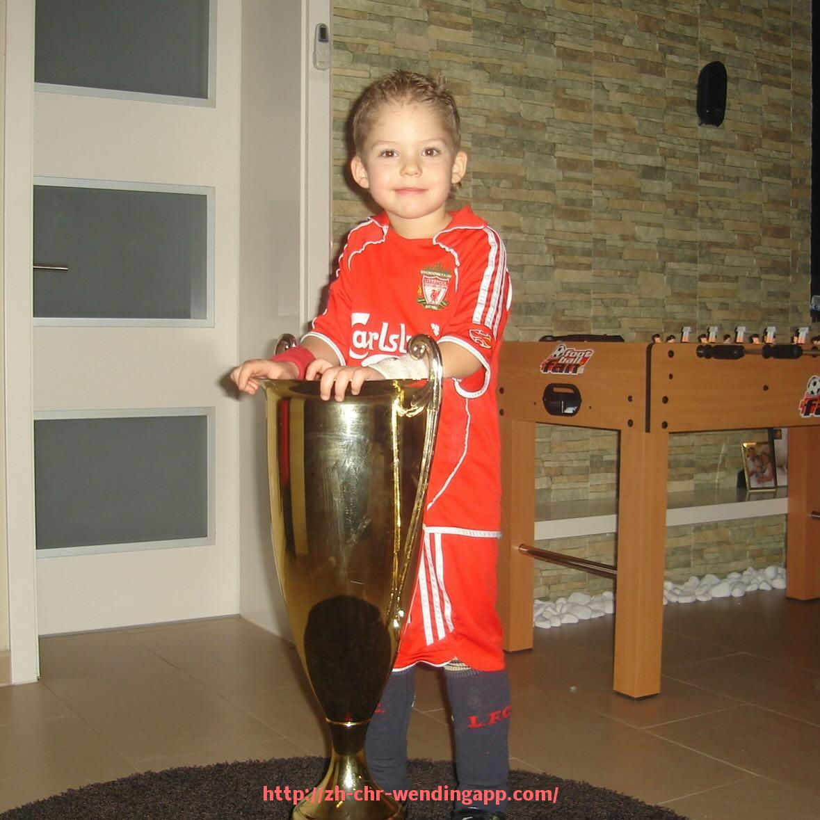 问鼎娱乐官网-2025年世俱杯官方吉祥物图案公布与文化寓意